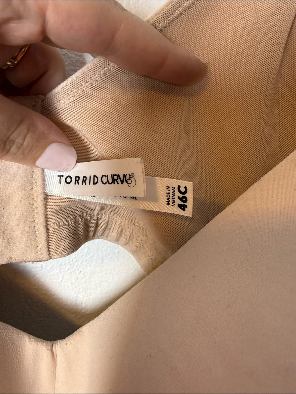Seamless Lightly Lined Wireless Comfort Bra in Beige